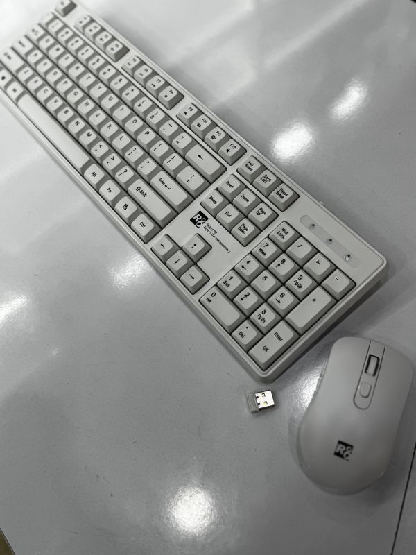 R8 1918 Wireless Multimedia Keyboard + Mouse